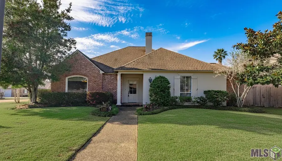 1223 E Stanwick Pl, Oak Hills Place, LA 70810 - #2