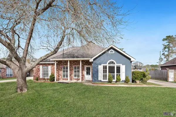 9169 Jordan Dr, Denham Springs, LA 70726