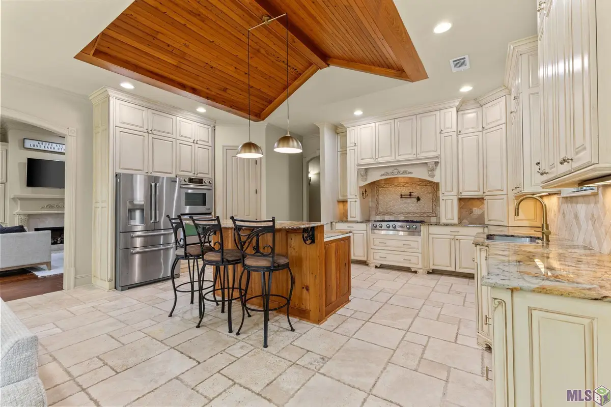 3165 Grand Field Ave, Baton Rouge, LA 70810 - #1