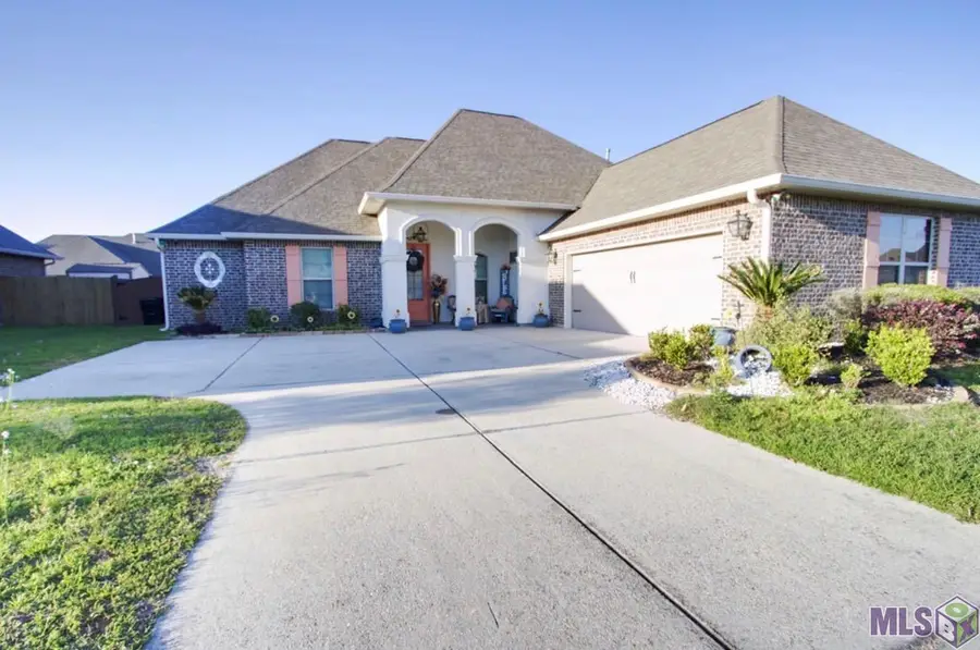 20259 Long Lake Dr, Hammond, LA 70403 - #2