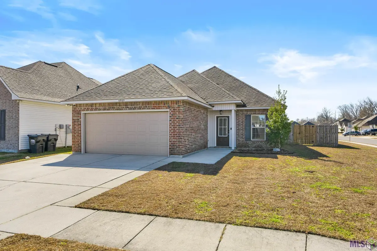 43105 Viewside Ave, Prairieville, LA 70769 - Image #1