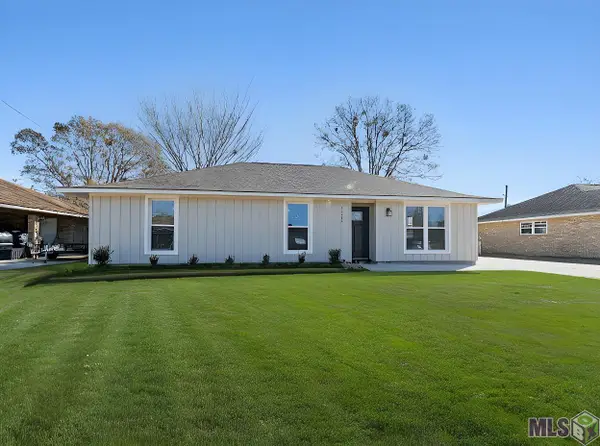 11332 Peggy St, St. Amant, LA 70774