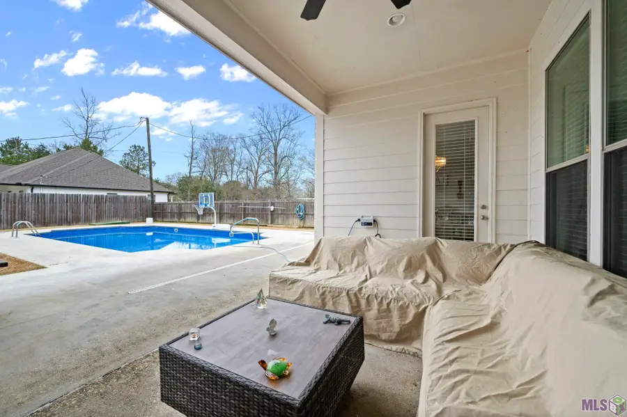 35926 Cane Market Rd, Denham Springs, LA 70706 - #2