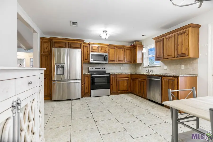 9181 Cedar Springs Ave, Denham Springs, LA 70726 - #3