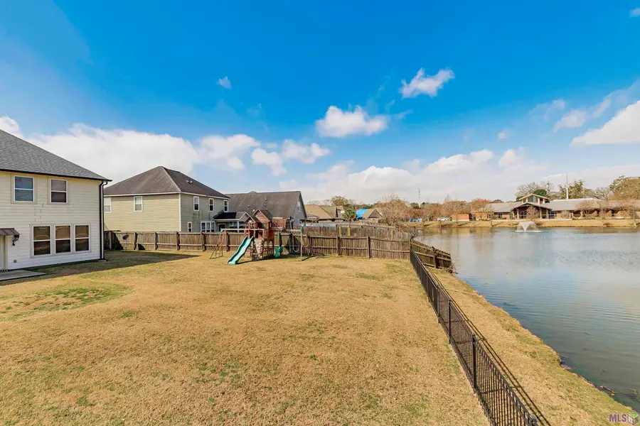13819 Stone Gate Dr, Baton Rouge, LA 70816 - #2