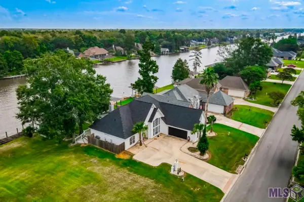 11964 River Highlands, St. Amant, LA 70774