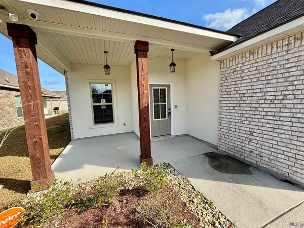 14001 Barrington Ave, Denham Springs, LA 70726