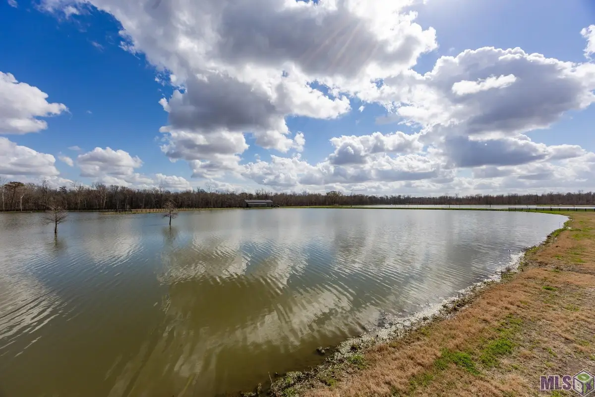 6009 Mill Town Rd, Brusly, LA 70719 - #1