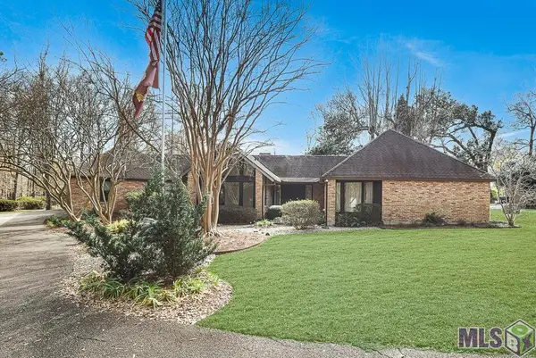 8041 Oak Hollow Dr, Baton Rouge, LA 70810