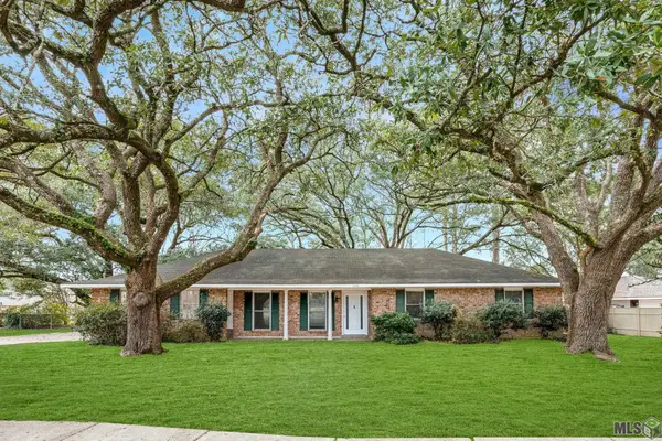 5235 Fennwood Dr, Zachary, LA 70791