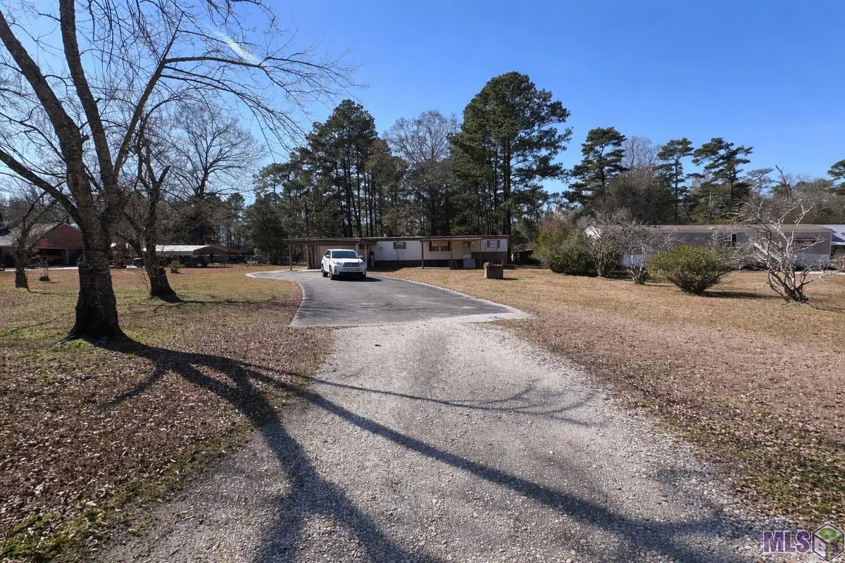 28395 Mcarthur Dr, Livingston, LA 70754 - #1