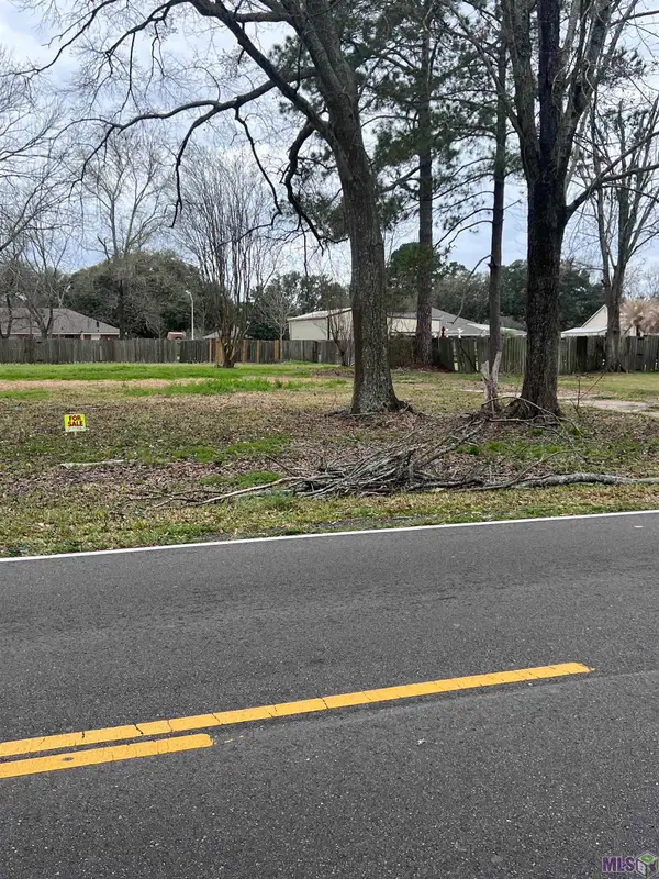 1554 Rollins Rd, Zachary, LA 70791