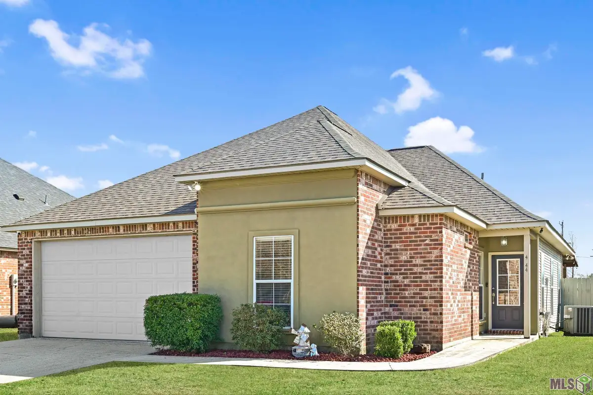 40445 Fox Run Dr, Gonzales, LA 70737 - #1