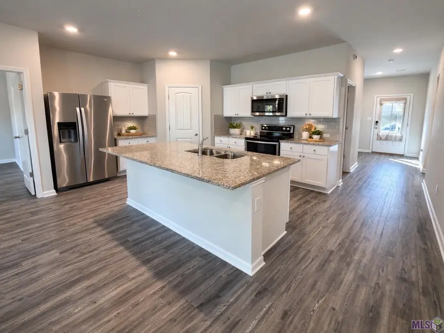 8431 Rosemary Ave, Denham Springs, LA 70726 - #3