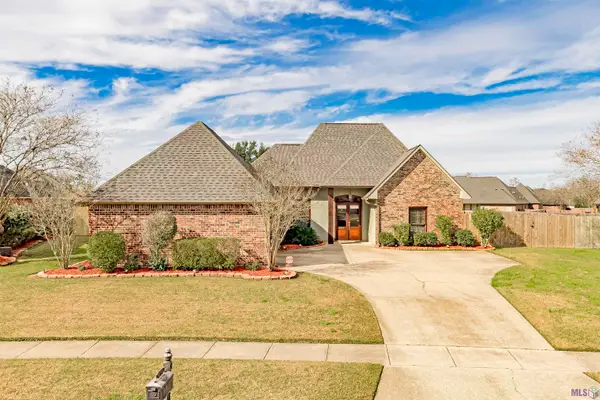 2027 High Pointe Ave, Zachary, LA 70791