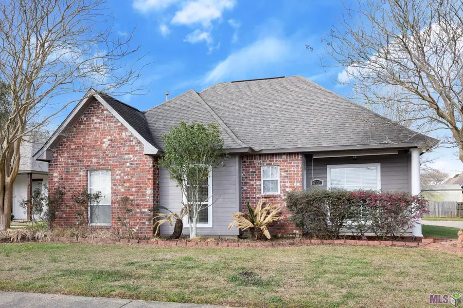 6375 Woodside Dr, Zachary, LA 70791 - #3