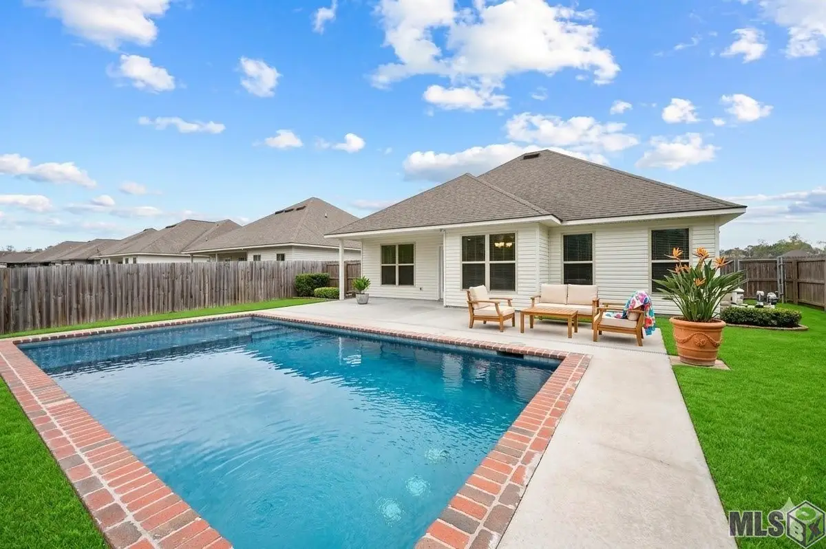 18275 Terraceside Dr, Prairieville, LA 70769 - #1