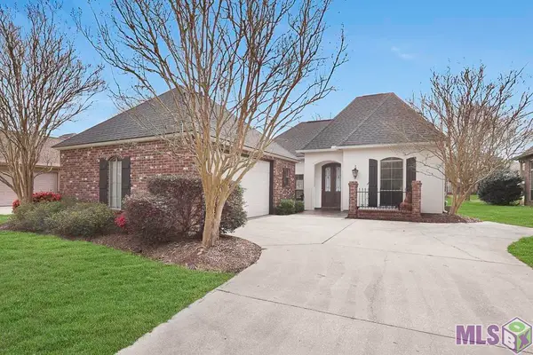 16704 Highland Club Ave, Baton Rouge, LA 70817