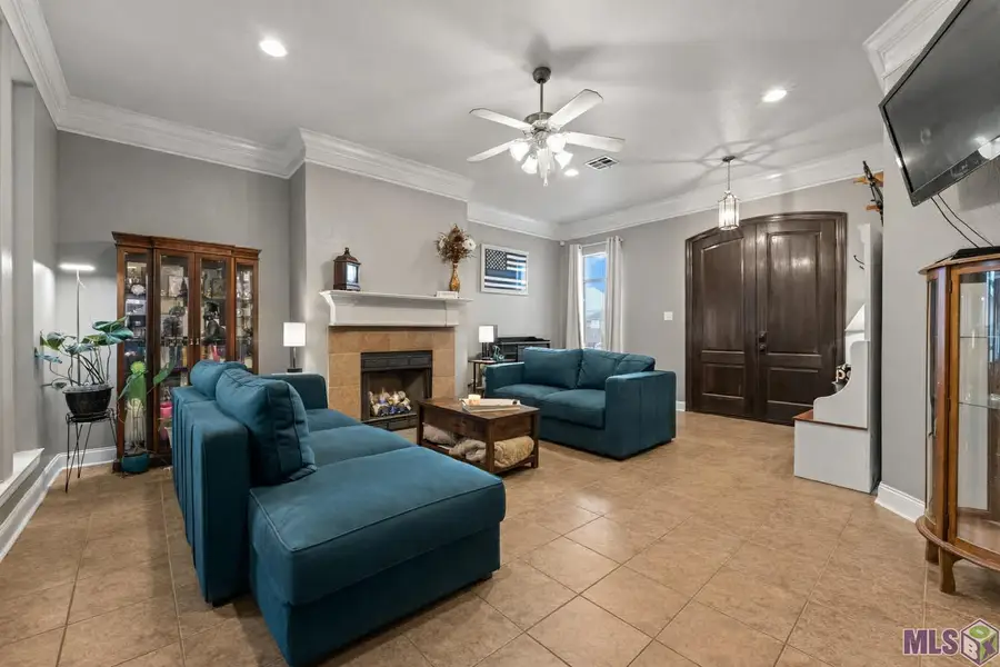 15940 Belle Angela Ave, Baton Rouge, LA 70817 - #3