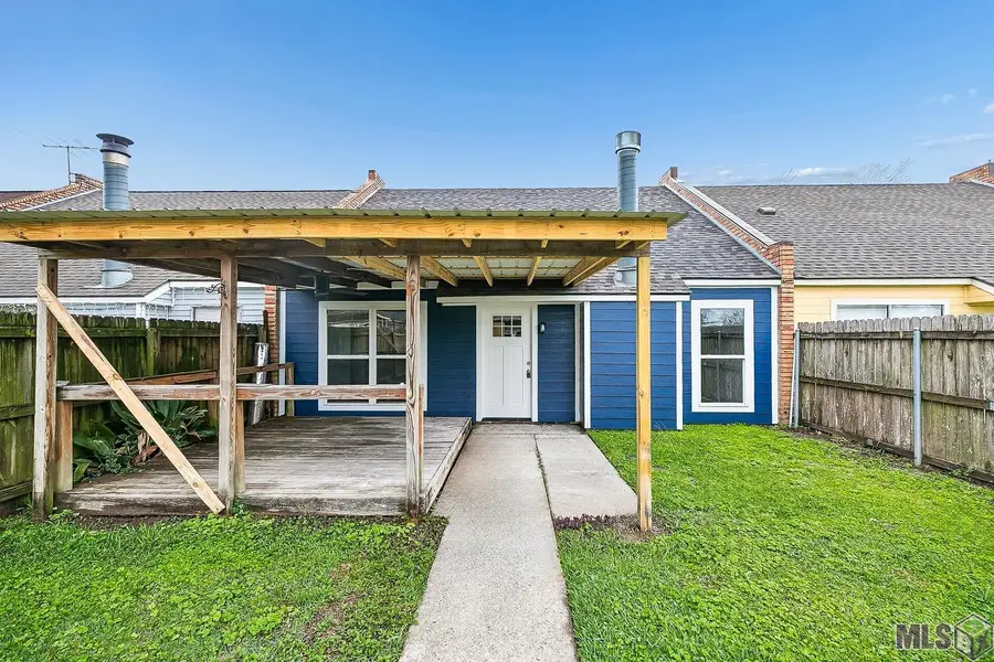 8724 Pecan Tree Dr, Baton Rouge, LA 70810 - #2