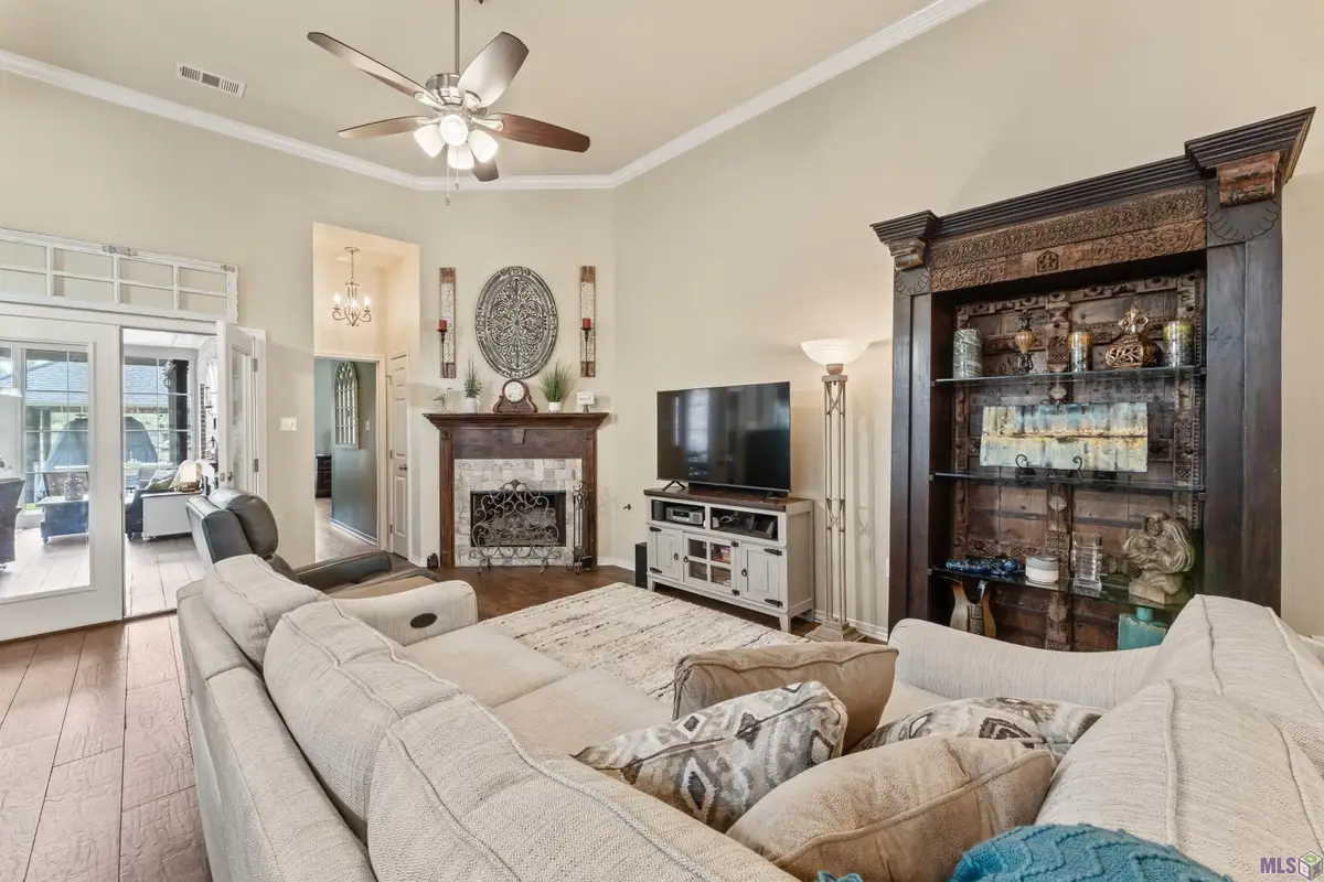 21161 Waterfront East Dr, Maurepas, LA 70449 - #1