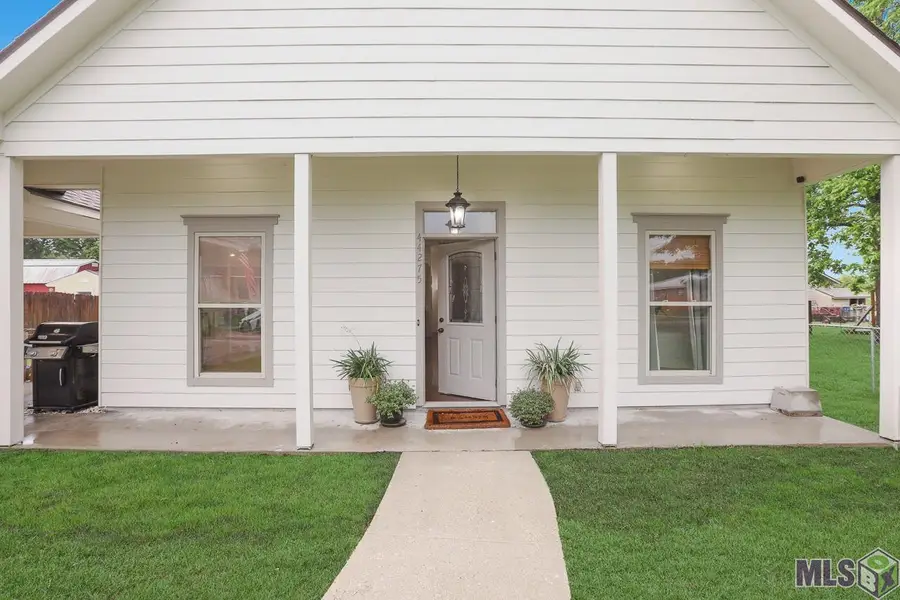 44275 Clement St, Sorrento, LA 70778 - #2