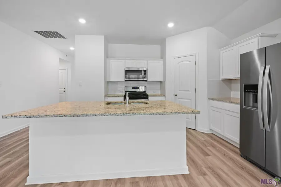 15820 Loussier Dr, Zachary, LA 70791 - #2
