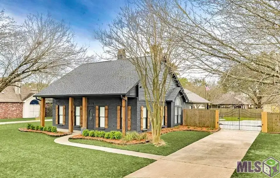 9210 Gary St, Denham Springs, LA 70726 - #2