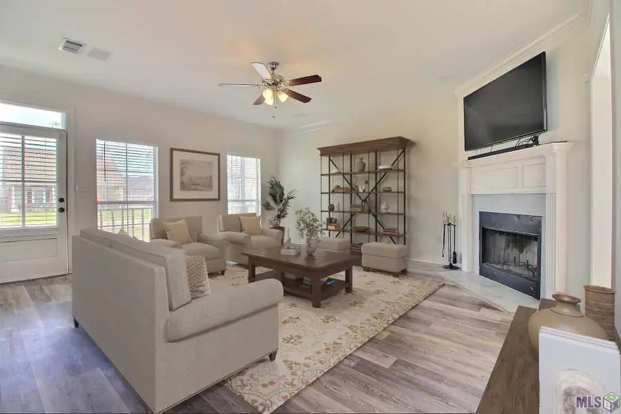 32495 Magnolia Ct, Denham Springs, LA 70706 - #2