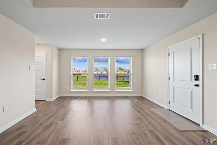 1280 Meadow Crossing Dr, Gonzales, LA 70737 - #3