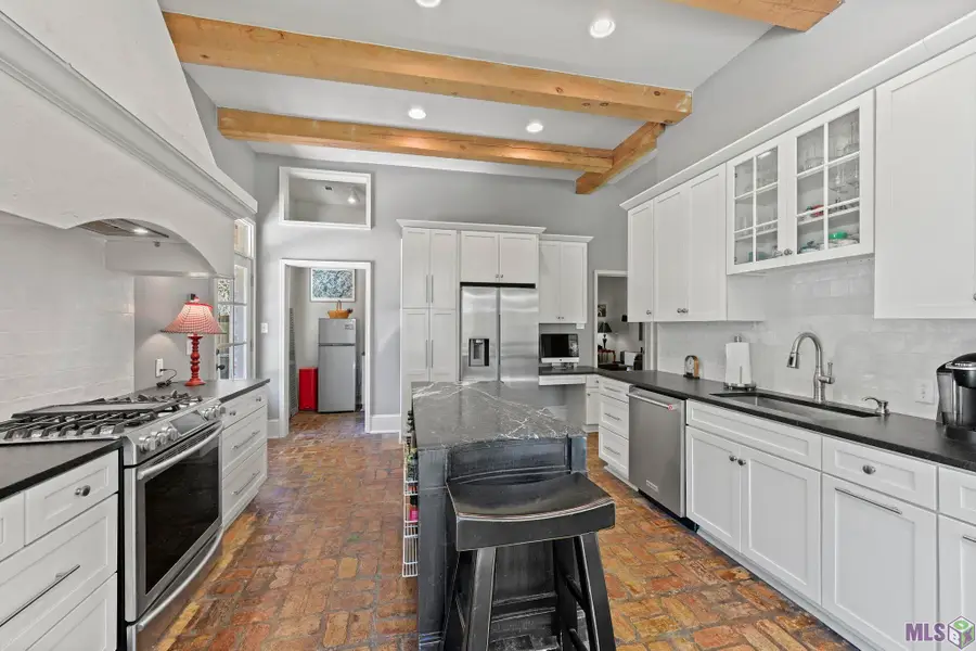 3231 Woodland Ridge Blvd, Baton Rouge, LA 70817 - #2