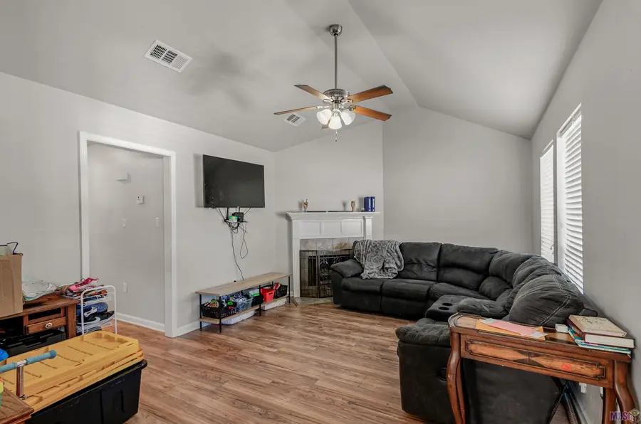 25418 Homestead Dr, Denham Springs, LA 70726 - #3