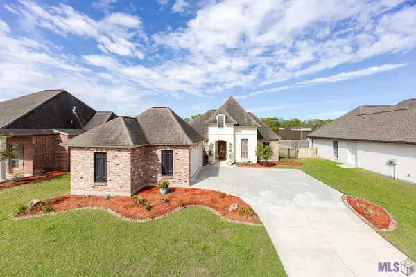 9535 Magnolia Crossing Dr, Greenwell Springs, LA 70739