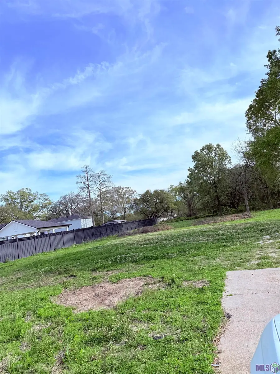 8966 Hill Dr, Westminster, LA 70809 - #3