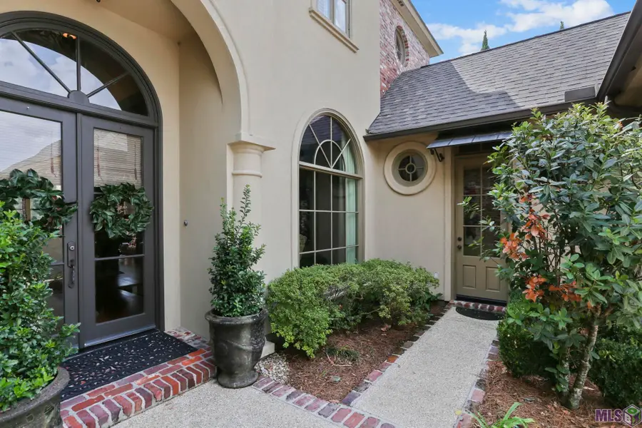 18556 Fairway Oaks Ct, Baton Rouge, LA 70809 - #2