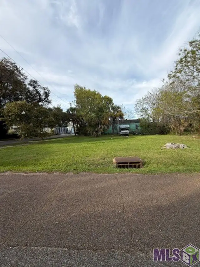 5301 Royal St, New Orleans, LA 70117 - #2