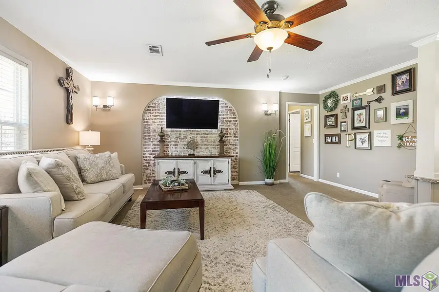 42035 Preston Landry Rd, Gonzales, LA 70737 - #2