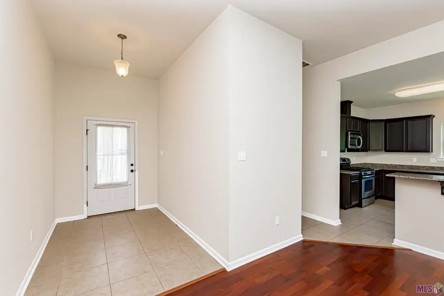1521 S Sanctuary Ave, Gonzales, LA 70737 - #2