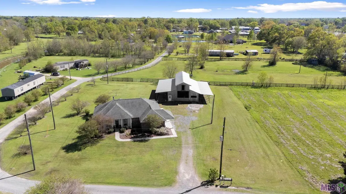 41082 Millie Rd, Gonzales, LA 70737 - #1