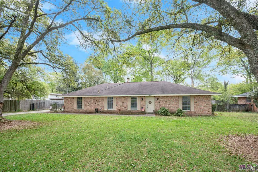 5216 Gloria St, Zachary, LA 70791 - #2