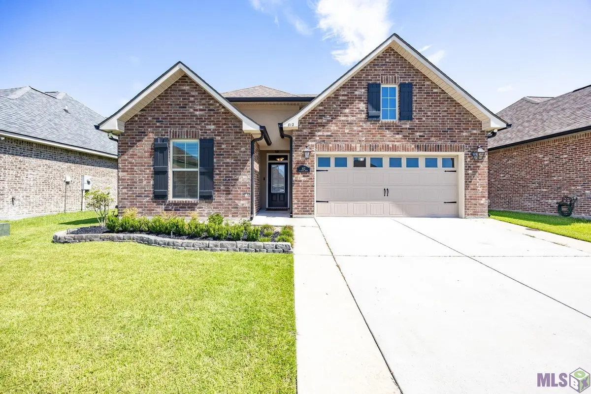 812 Beaumont Dr, Gonzales, LA 70737 - #1