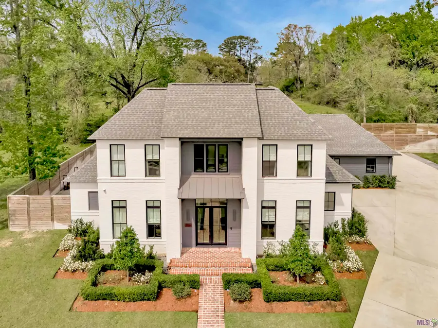 8126 Oakridge Dr, Baton Rouge, LA 70810 - #2