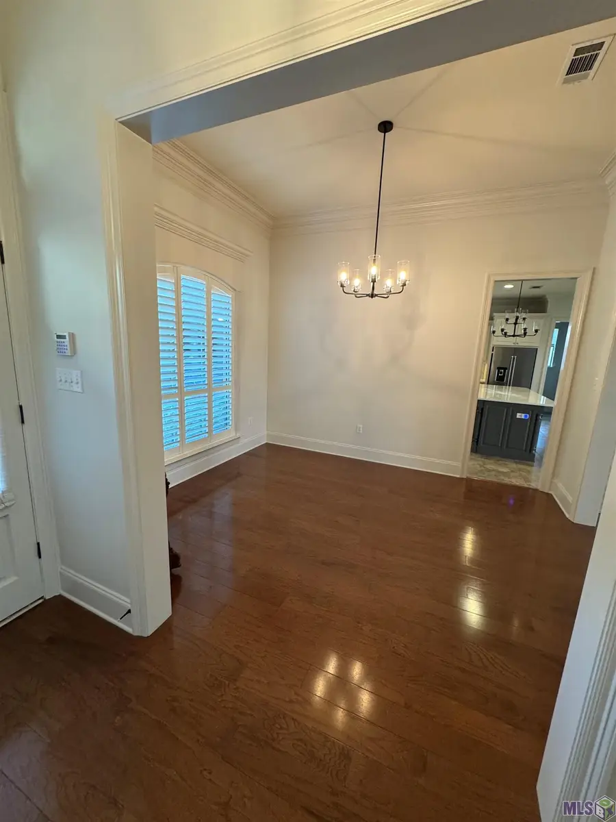15749 Parkside Ct, Baton Rouge, LA 70817 - #2