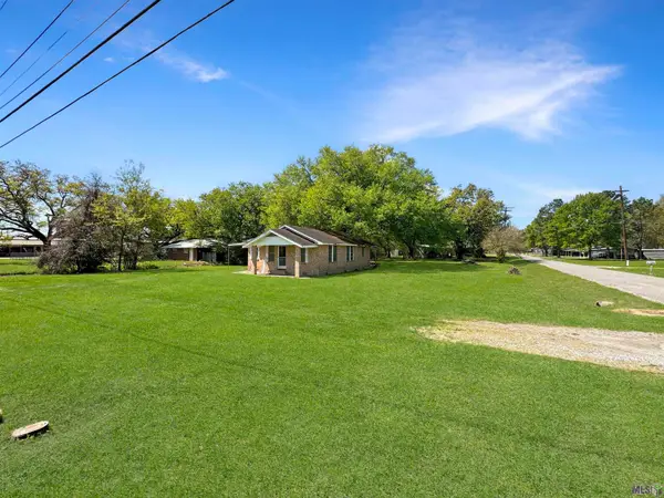 13409 La Hwy 44, Gonzales, LA 70737