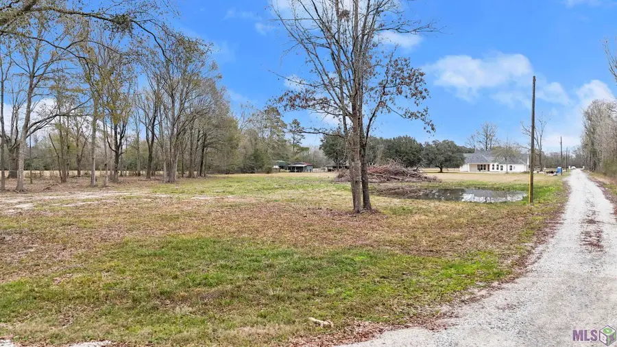10482 Summerside Dr, Baker, LA 70714 - #2