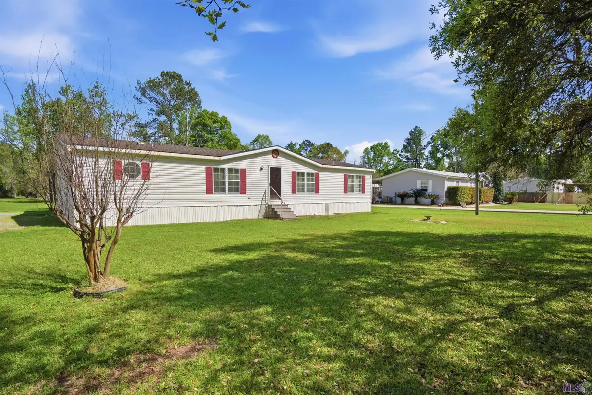 37990 Nan Wesley Rd, Denham Springs, LA 70706 - #1