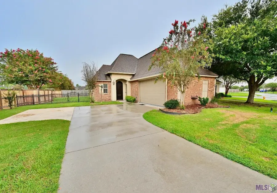 10409 Springtree Ave, Baton Rouge, LA 70810 - #2