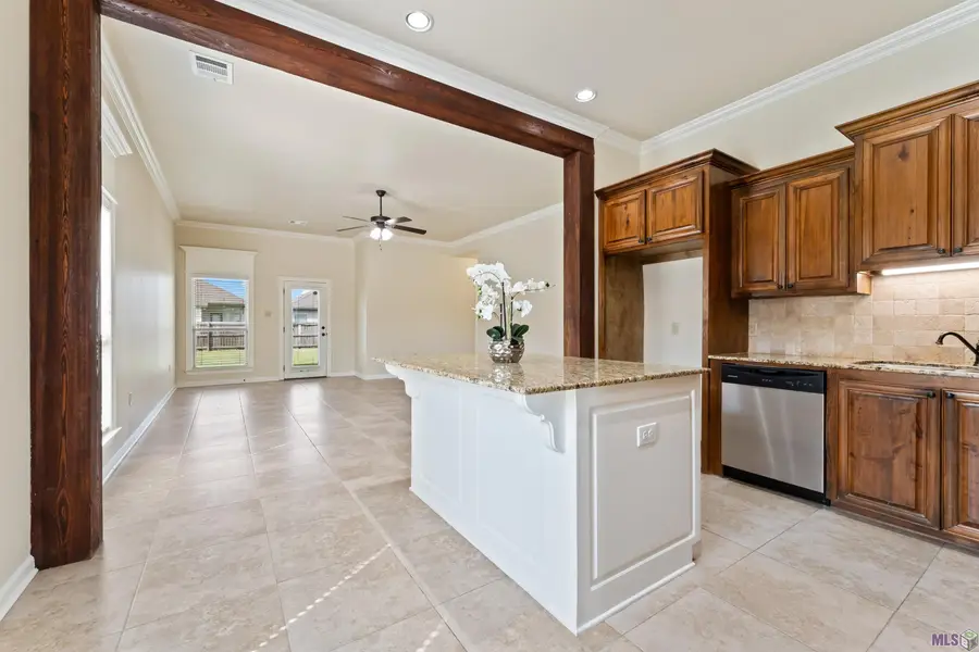 1660 Seville Dr, Saint Gabriel, LA 70776 - #2