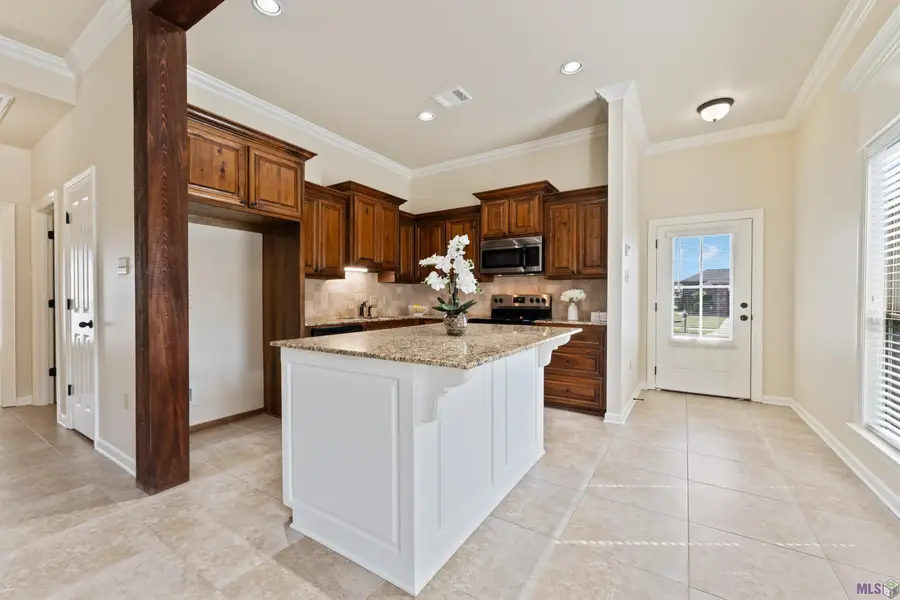 1660 Seville Dr, Saint Gabriel, LA 70776 - #3