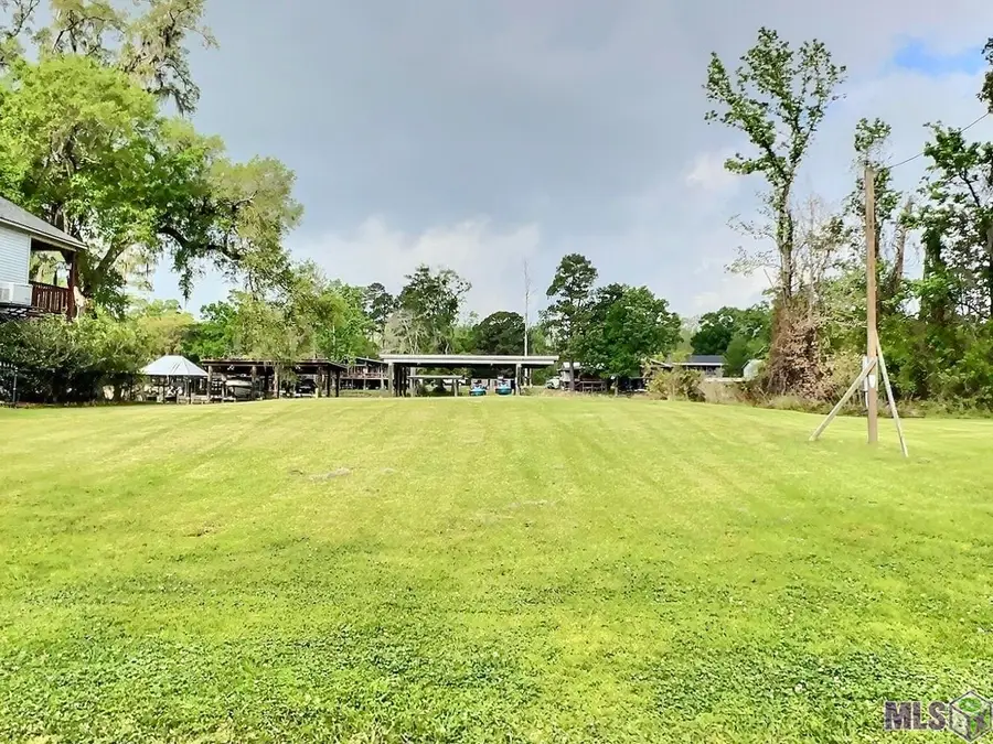17619 Cove Ln, Denham Springs, LA 70726 - #3